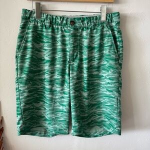Greg Norman Green ML75 Microlux Men’s Golf Shorts Size 34